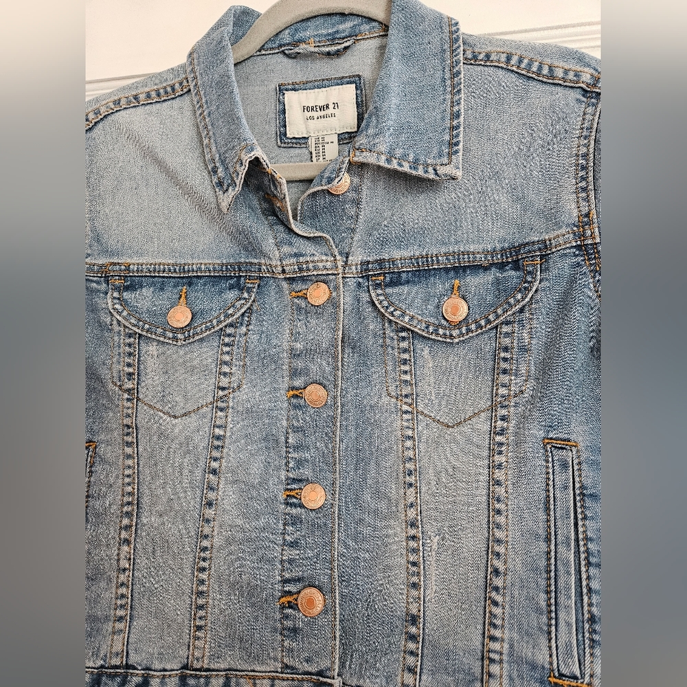 Forever 21 Cropped Denim Jacket - Picture 3 of 5